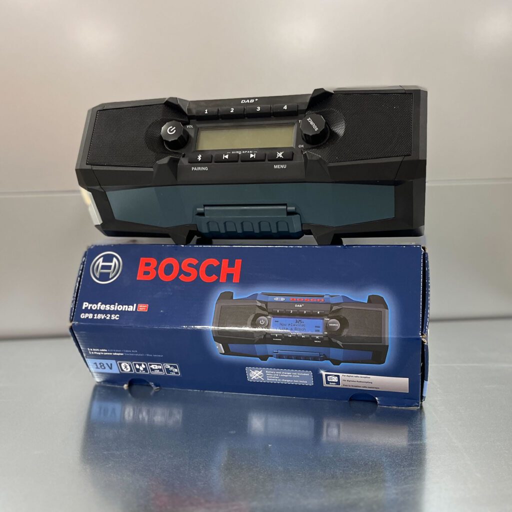 Bildet viser en radio fra Bosch